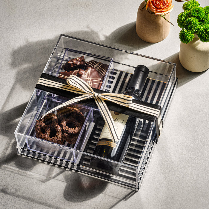 Celebrate Purim with The Nuttery’s elegant Shalach Manos, featuring fine wine, chocolate-dipped pretzels, and gourmet bark. A luxurious gift for friends and family.