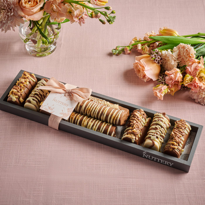 Shavuos Cannoli & Mini Cheese Log Tray – The Nuttery Gourmet Collection
