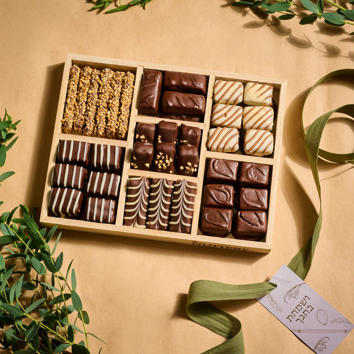 Nuttery Succos 7 Section Chocolate Gift Tray
